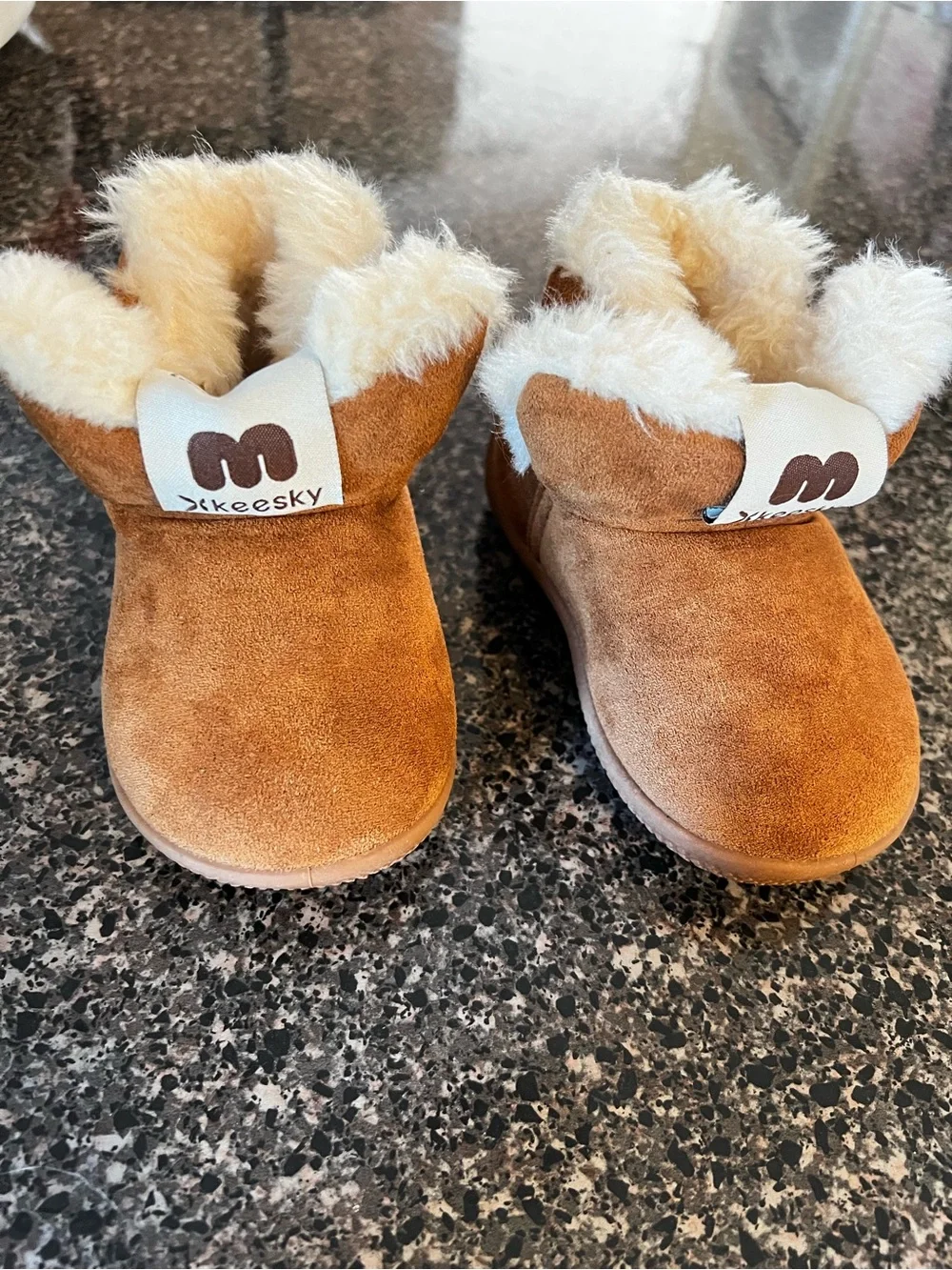 Keesky toodler’s winter boots, Brown Faux-suede w/ Sherpa. Easy pull ons.